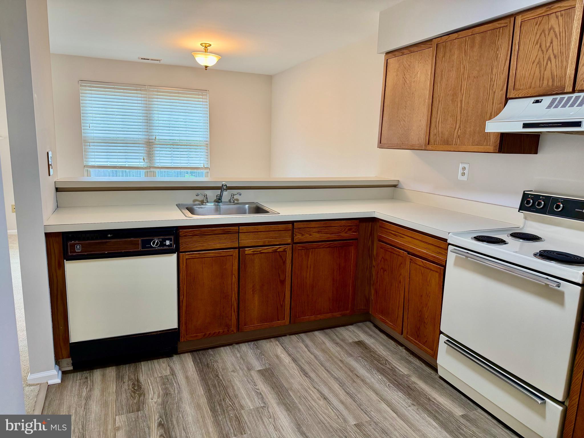 SAW MILL VALLEY II - Residential