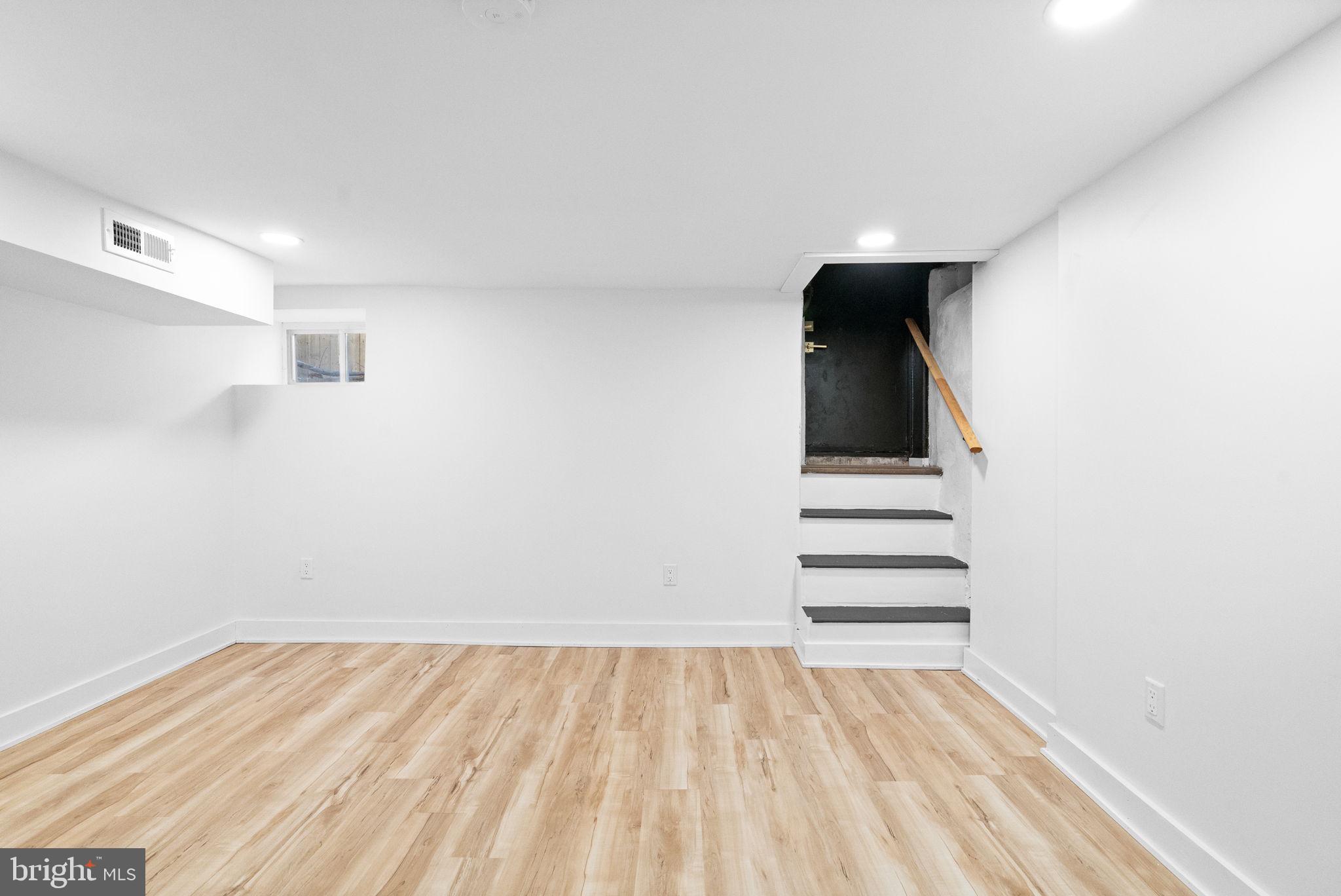 WEST PHILADELPHIA - Residential