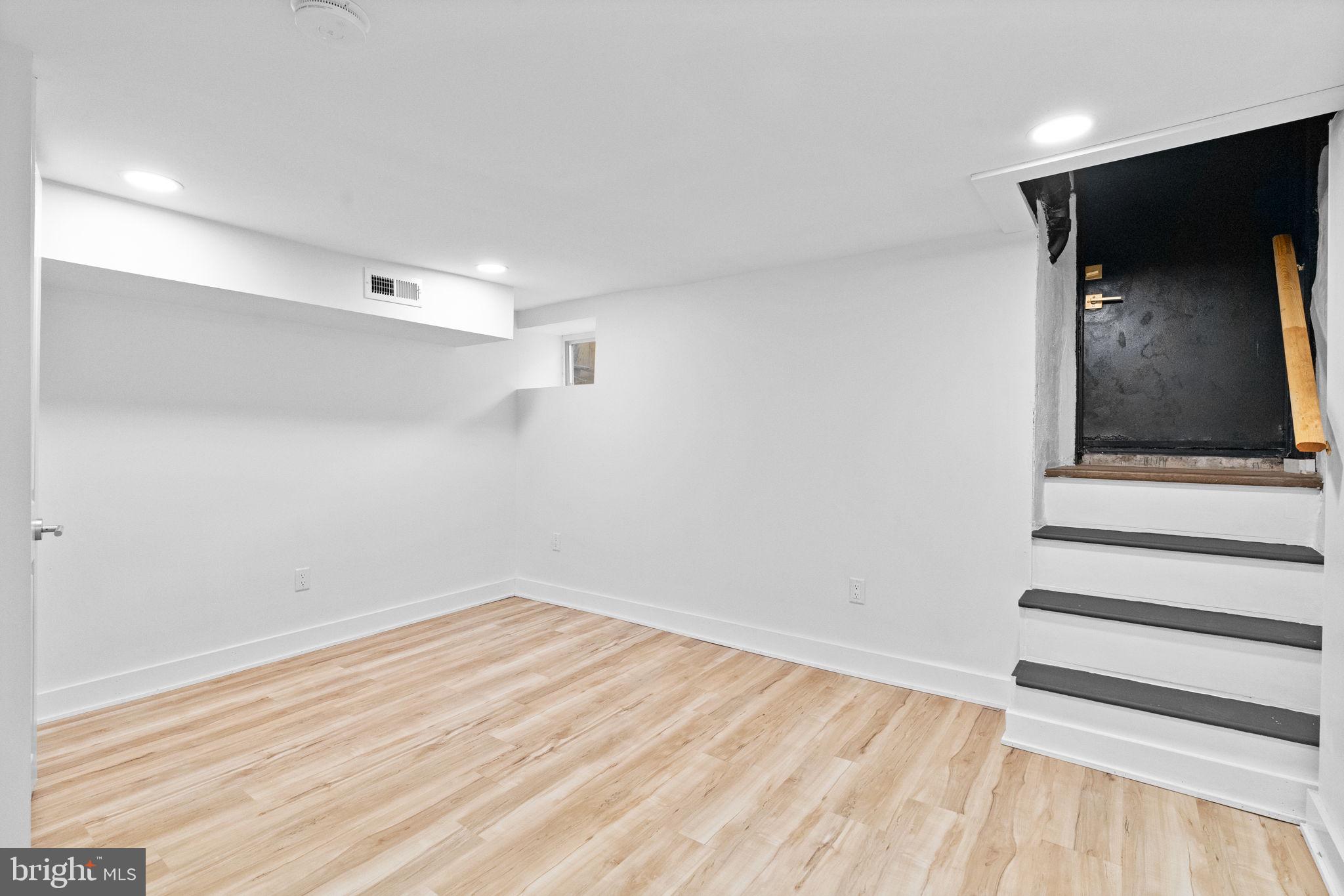 WEST PHILADELPHIA - Residential