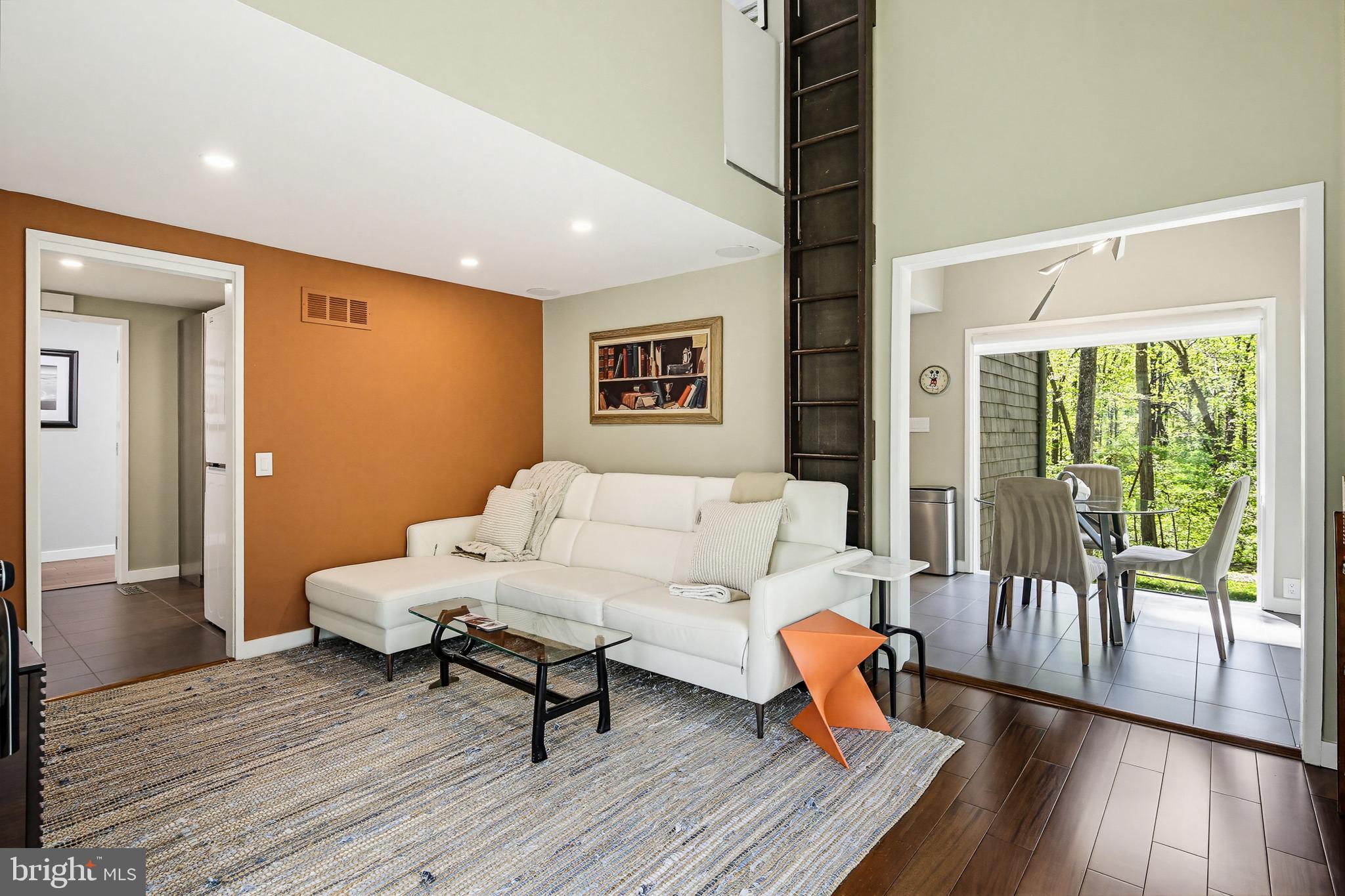 SWANSFIELD - Residential