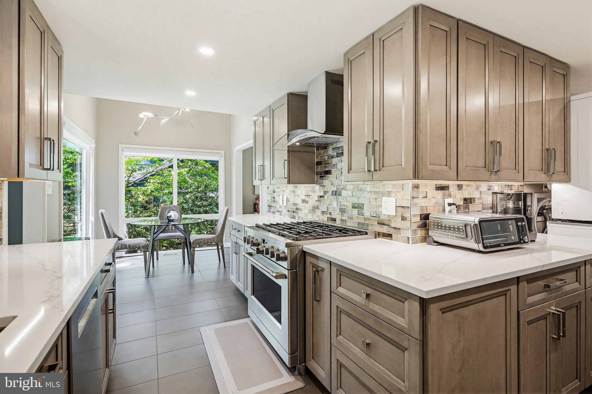 SWANSFIELD - Residential