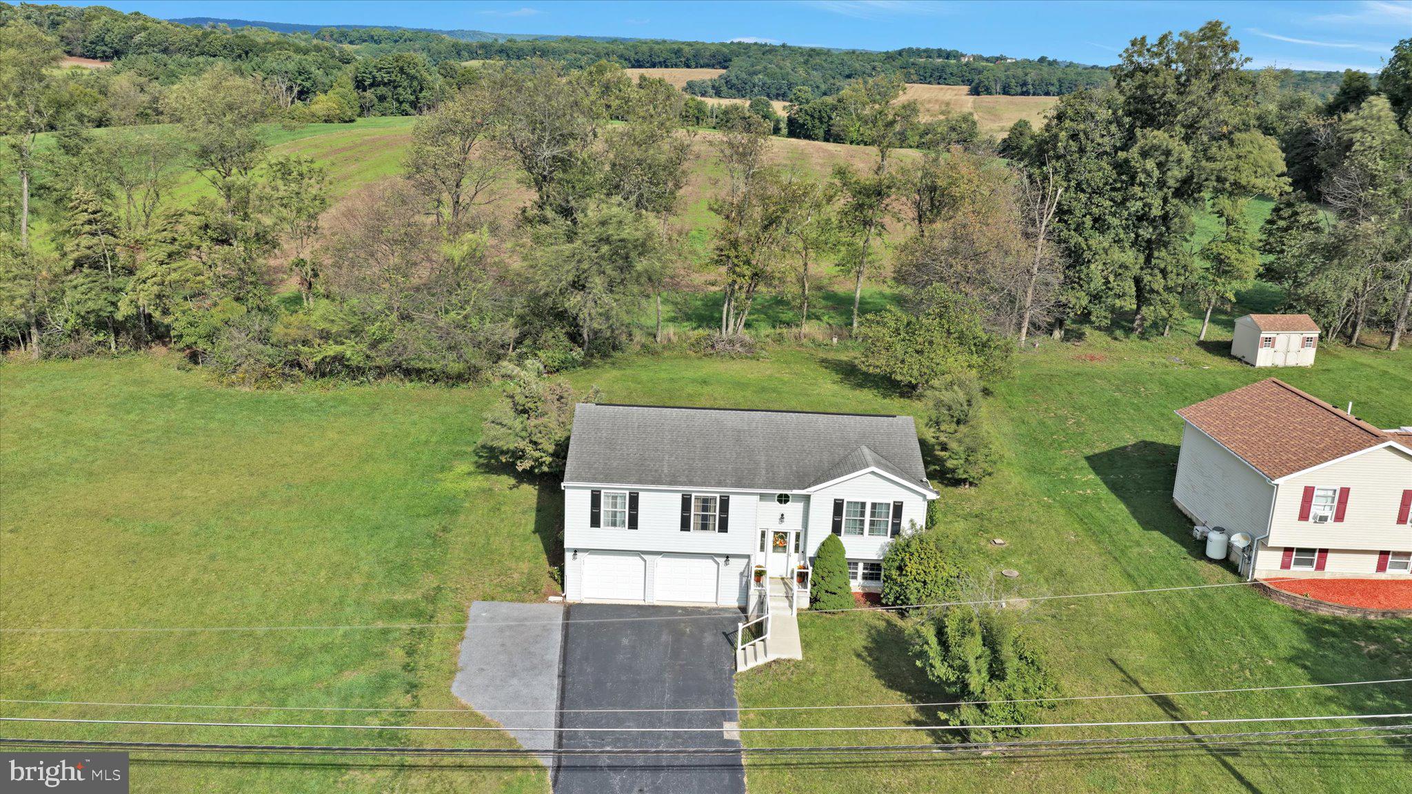 1718 RUNNING DEER DRIVE