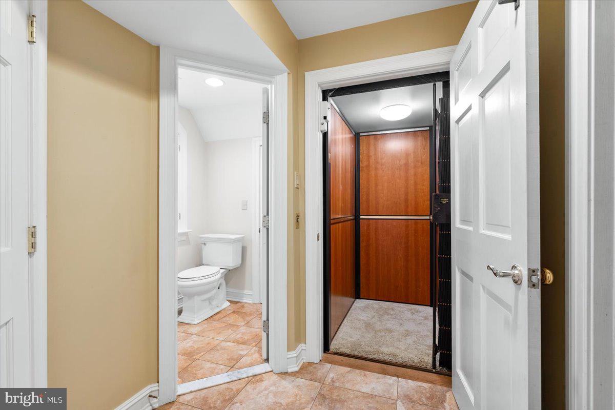 WHITE FLINT SPRINGS - Residential