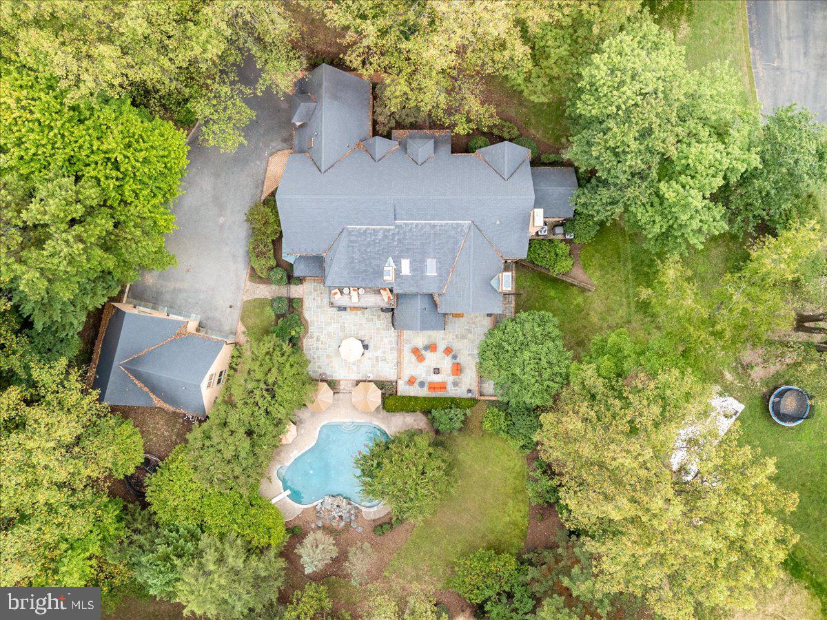 WHITE FLINT SPRINGS - Residential