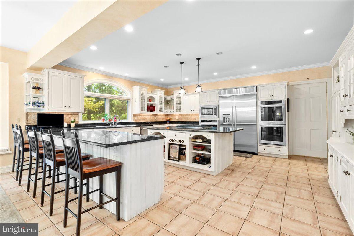 WHITE FLINT SPRINGS - Residential