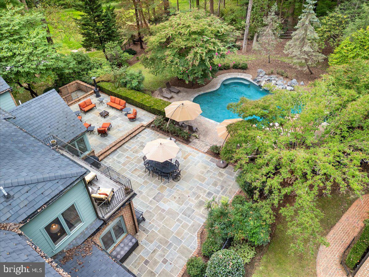 WHITE FLINT SPRINGS - Residential