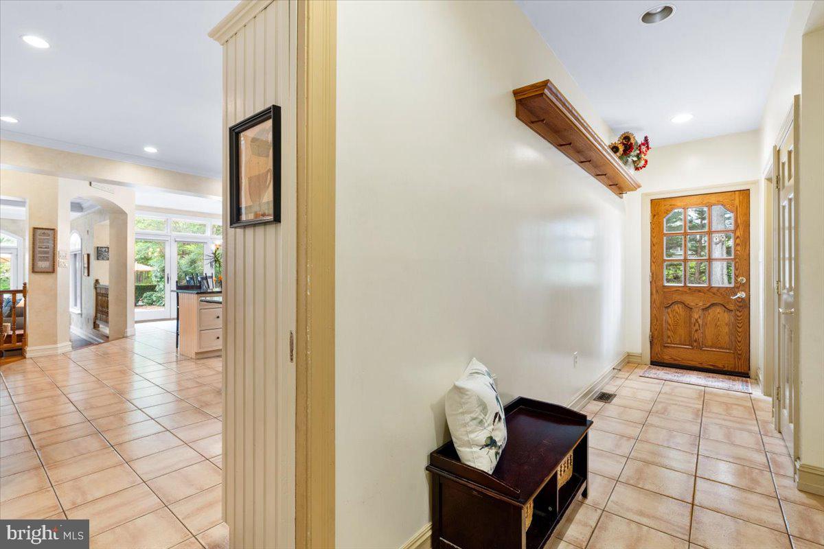 WHITE FLINT SPRINGS - Residential