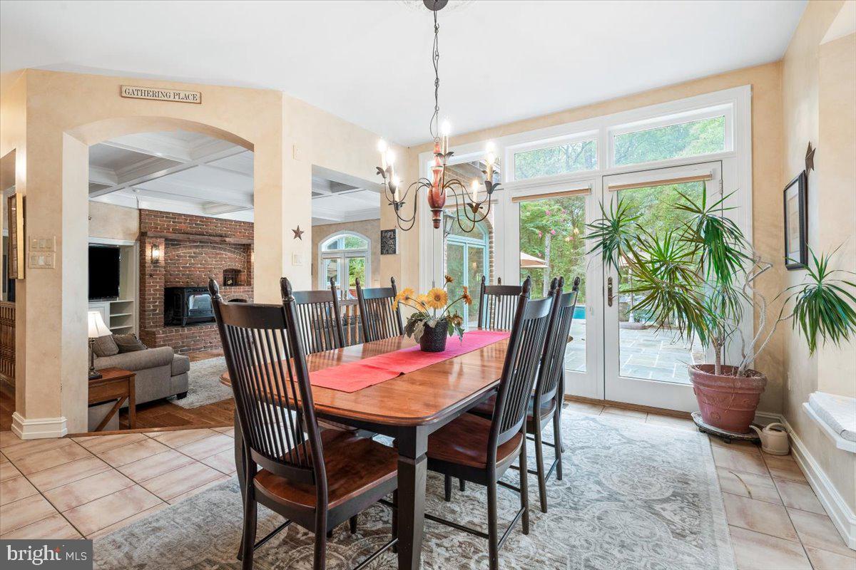 WHITE FLINT SPRINGS - Residential