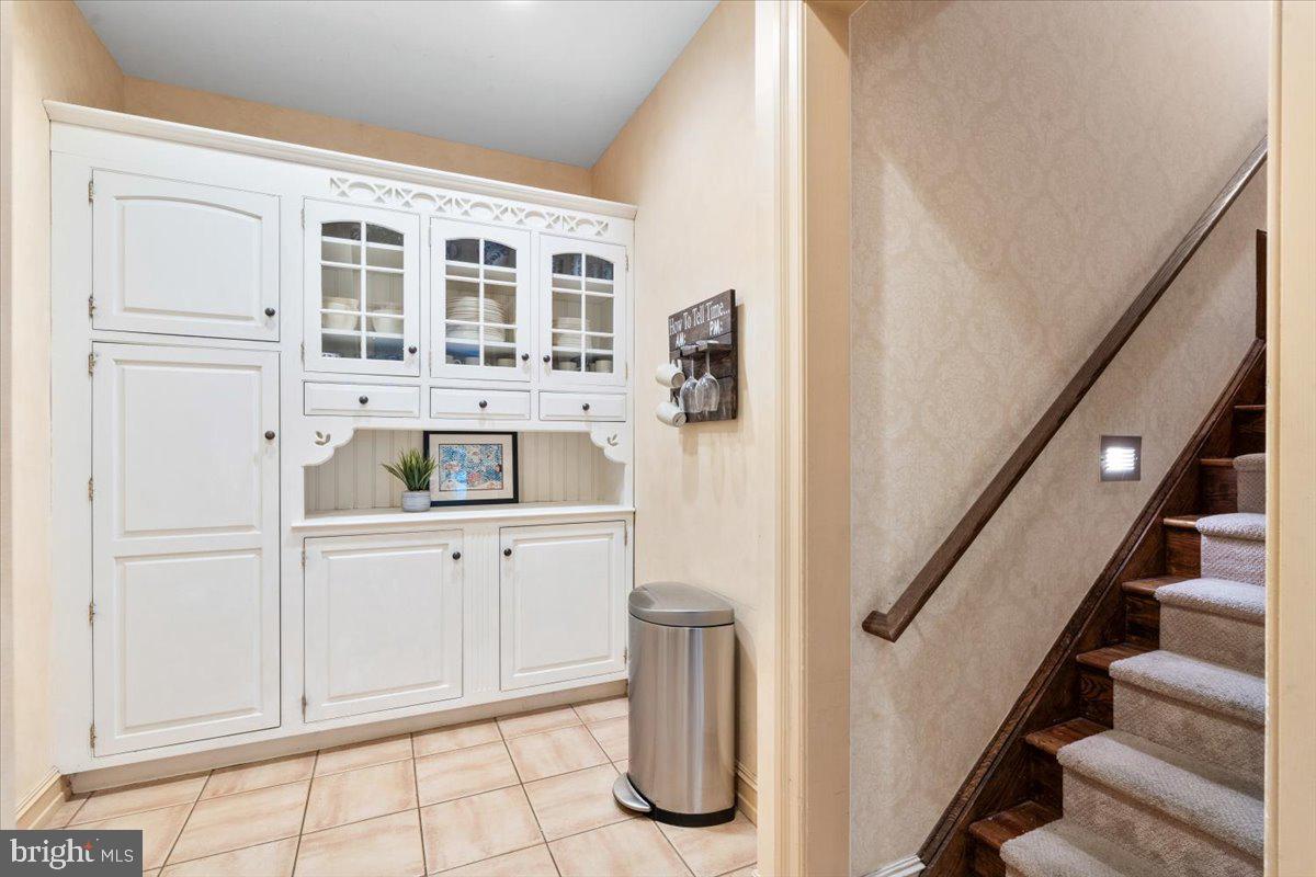 WHITE FLINT SPRINGS - Residential