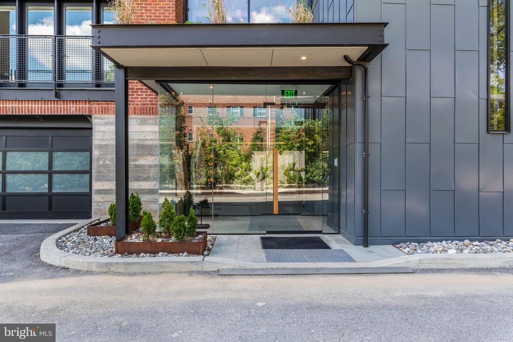 Photo of 427 E Lancaster Avenue #1202, WAYNE, PA 19087 (MLS # PADE2107194)