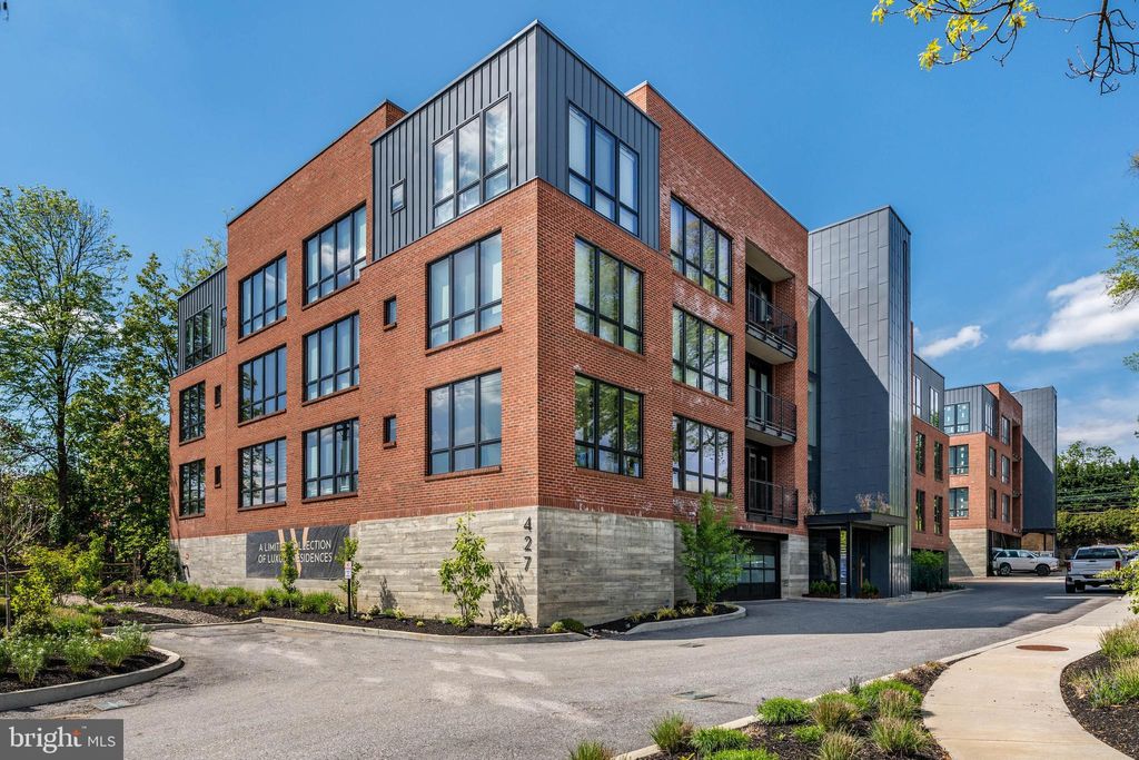 Photo of 427 E Lancaster Avenue #1202, WAYNE, PA 19087 (MLS # PADE2107194)