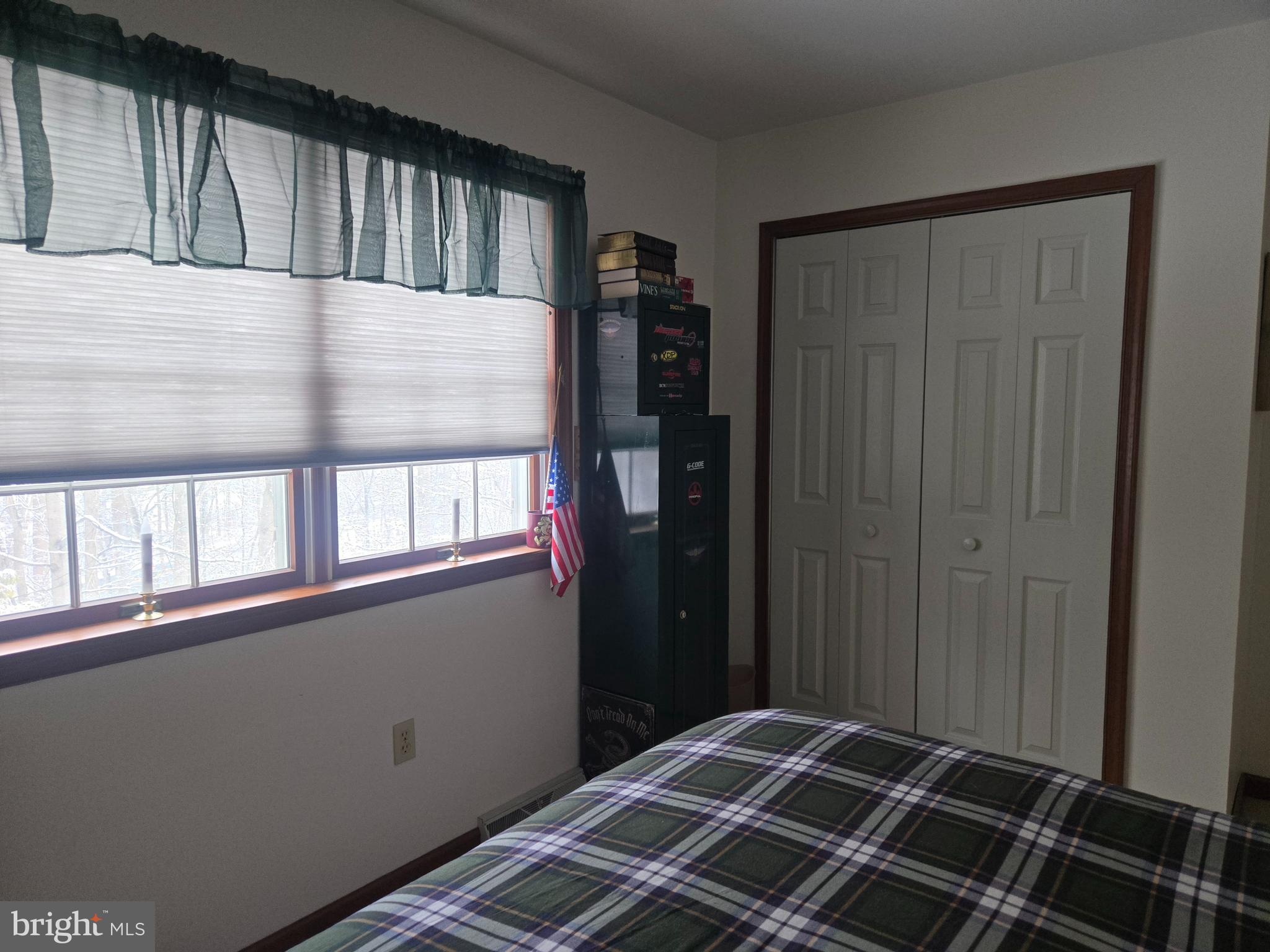 CHINKAPIN OAKS - Residential