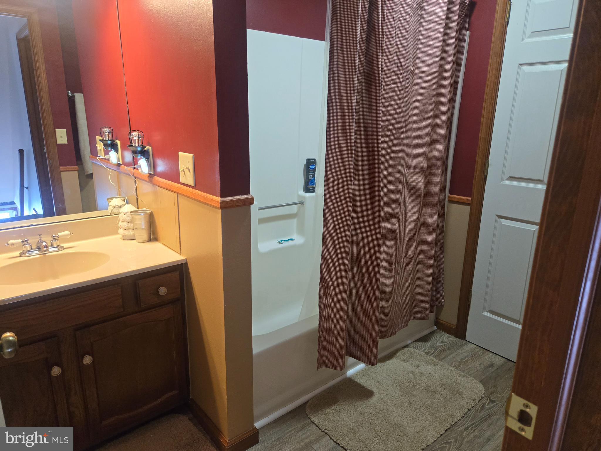 CHINKAPIN OAKS - Residential