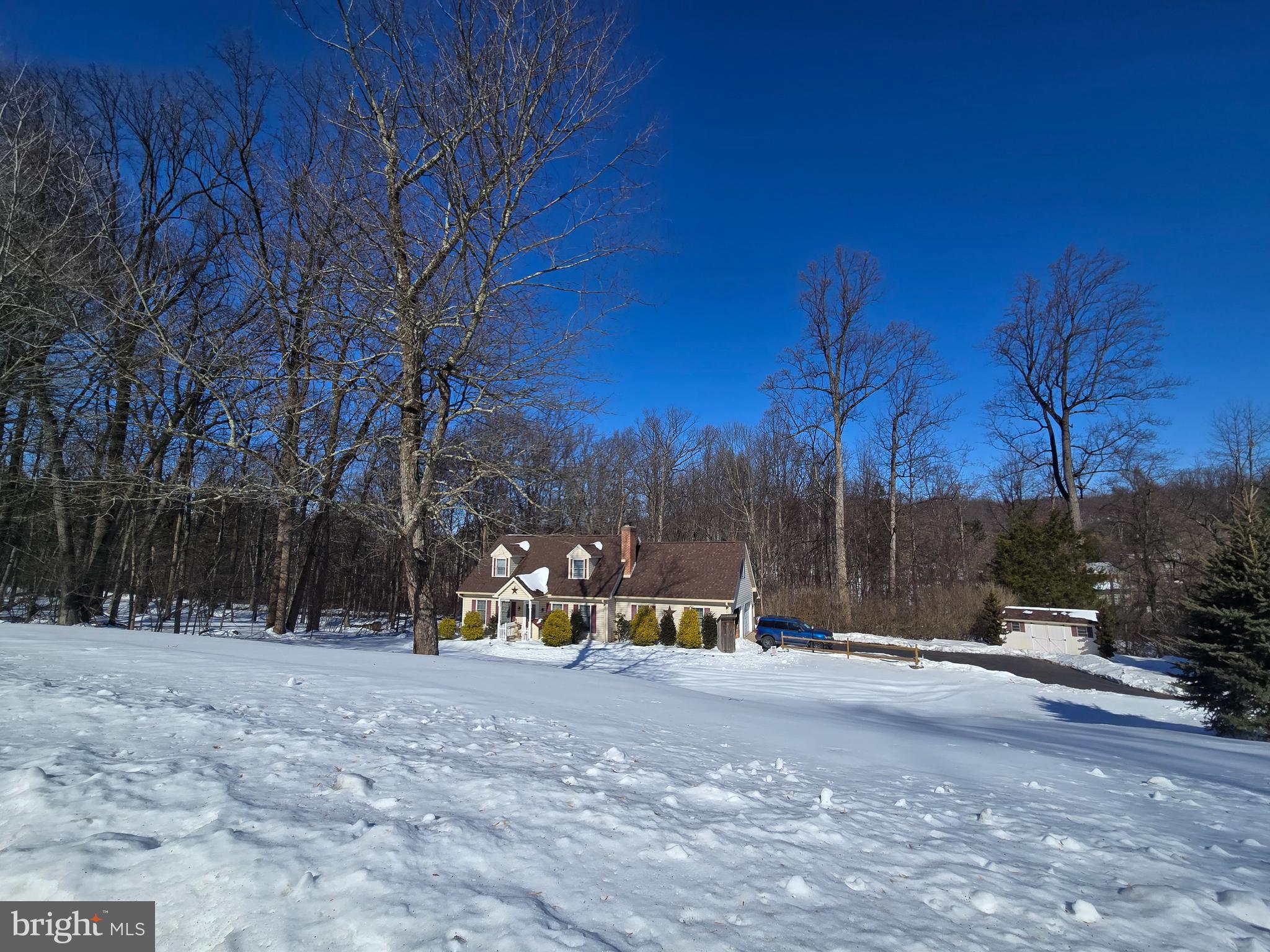 CHINKAPIN OAKS - Residential