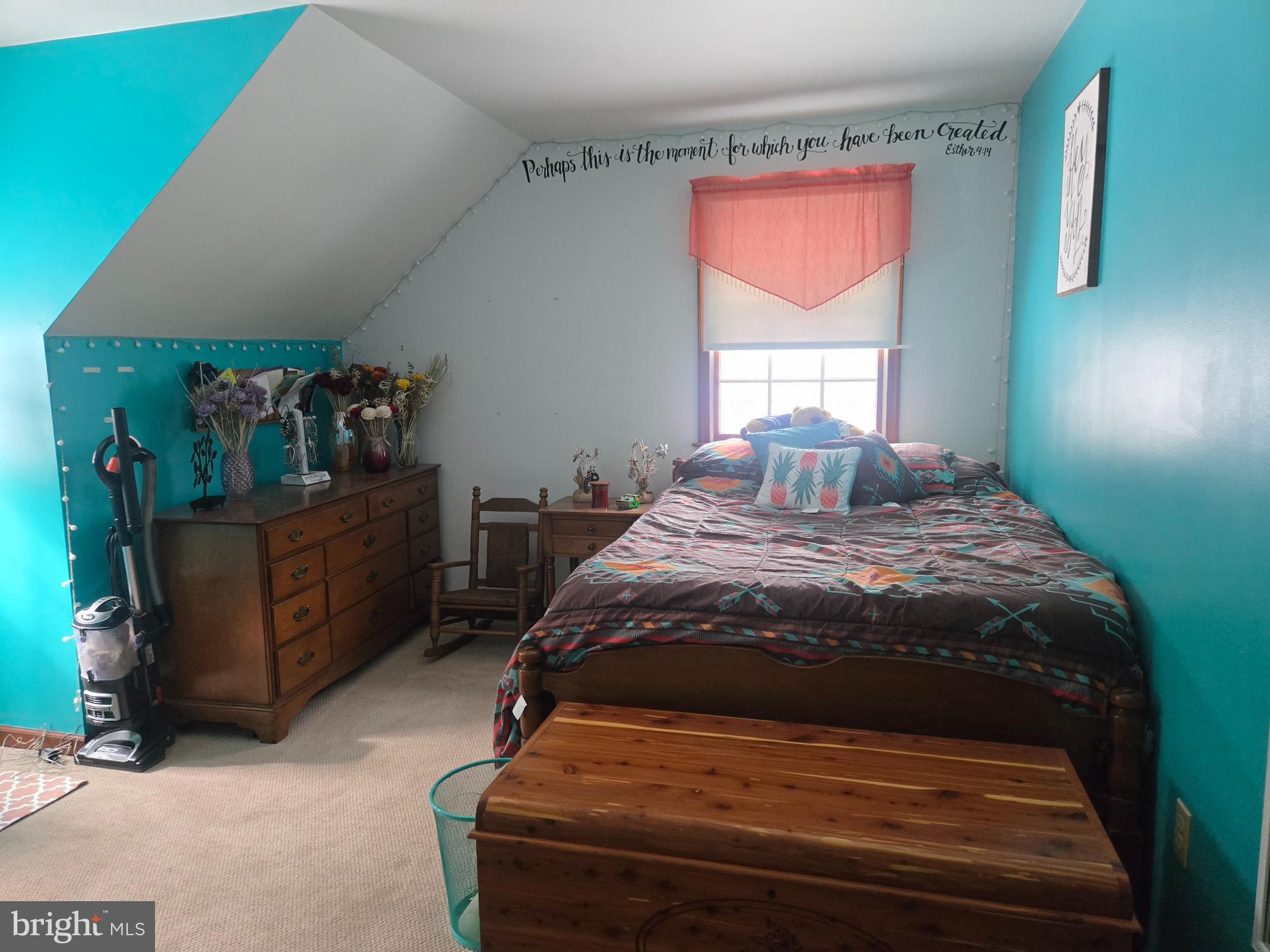 CHINKAPIN OAKS - Residential