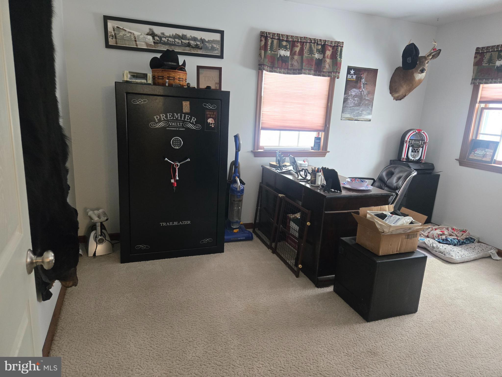 CHINKAPIN OAKS - Residential