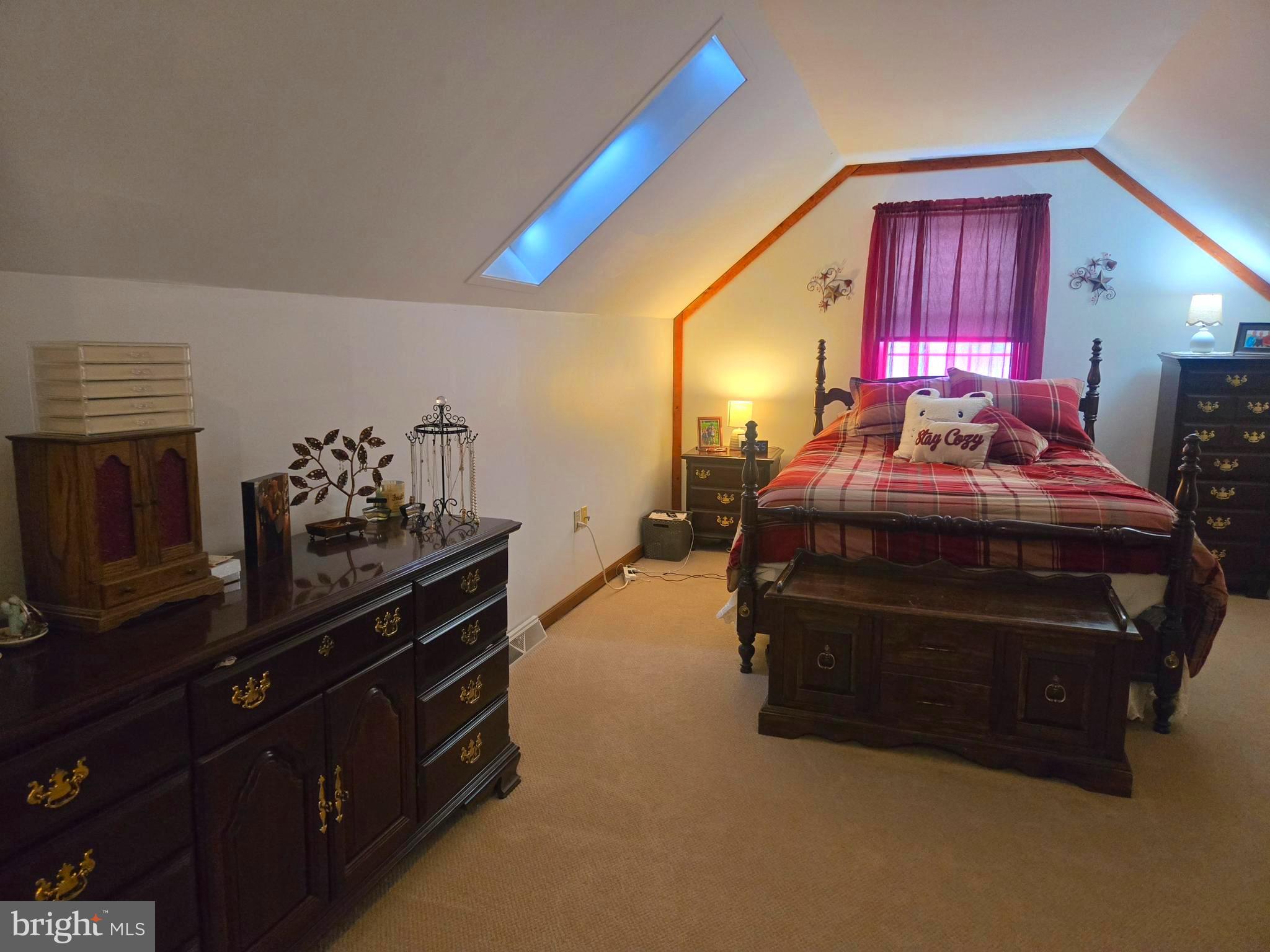 CHINKAPIN OAKS - Residential