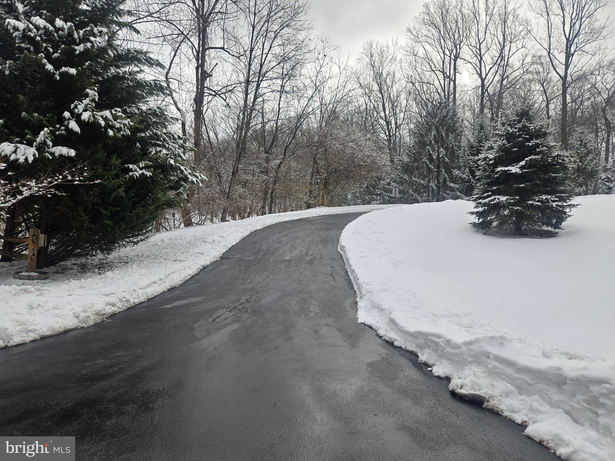 CHINKAPIN OAKS - Residential