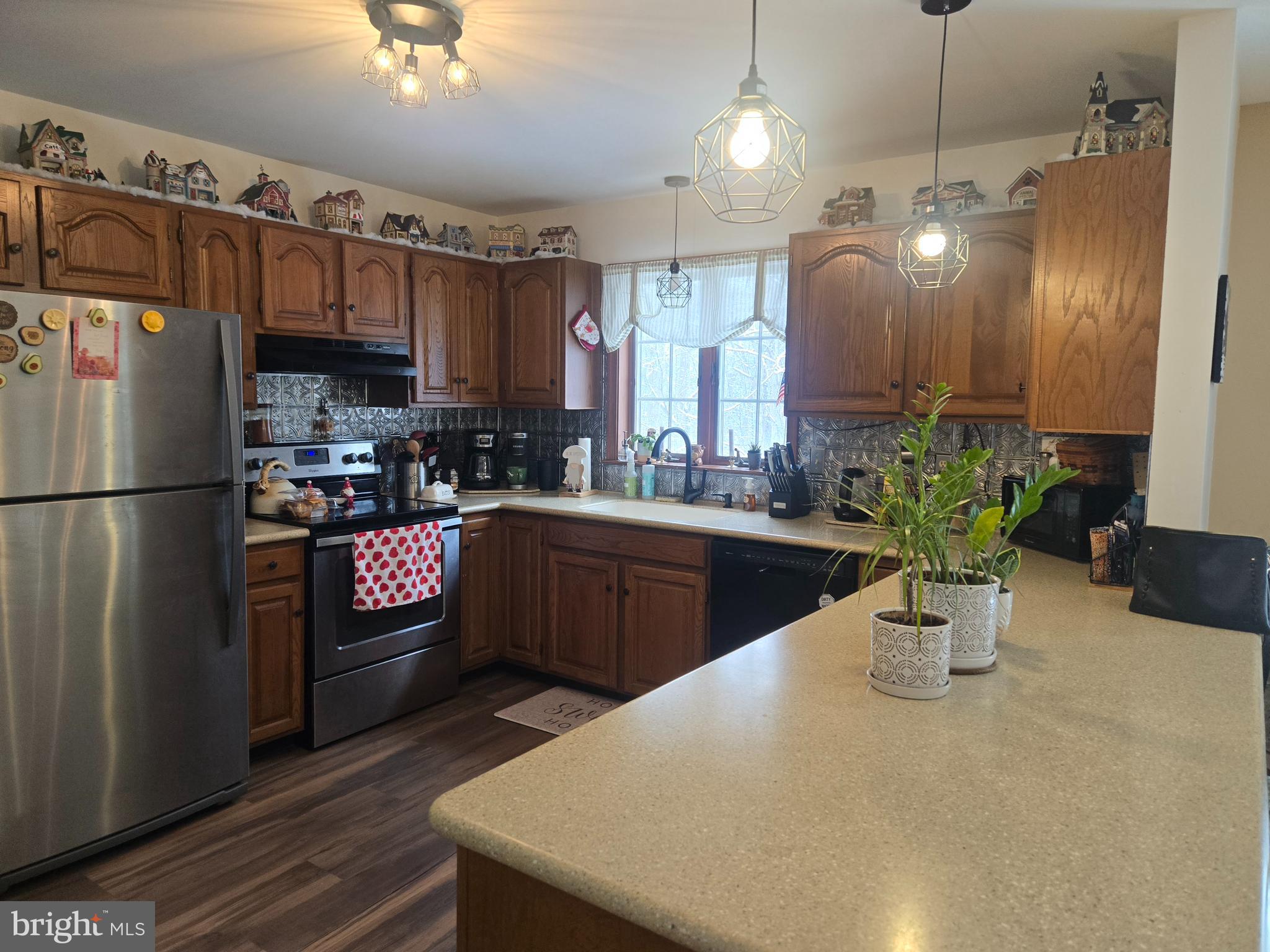 CHINKAPIN OAKS - Residential