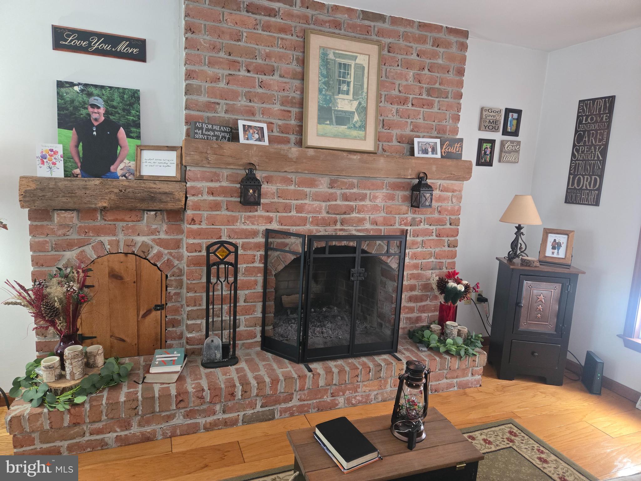 CHINKAPIN OAKS - Residential