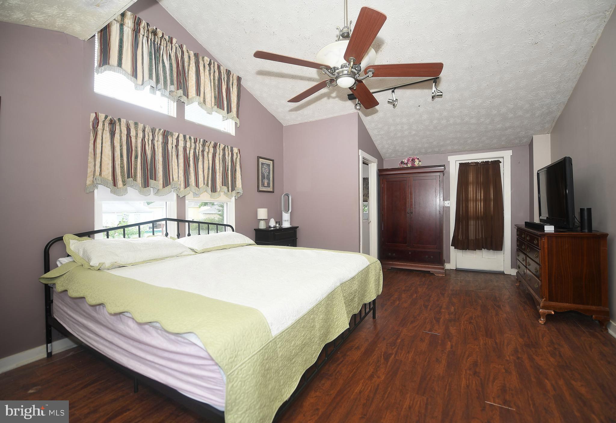 LINWOOD - Residential