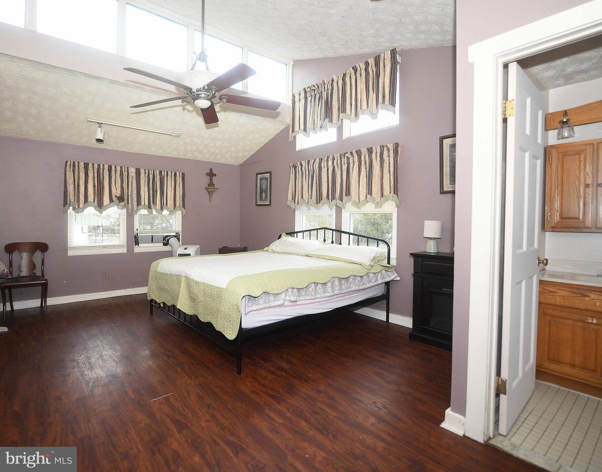 LINWOOD - Residential