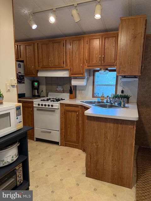 Mobile Home For Sale - 60 Corson Tavern Rd Rd #148<br/> OCEAN VIEW, NJ 08230