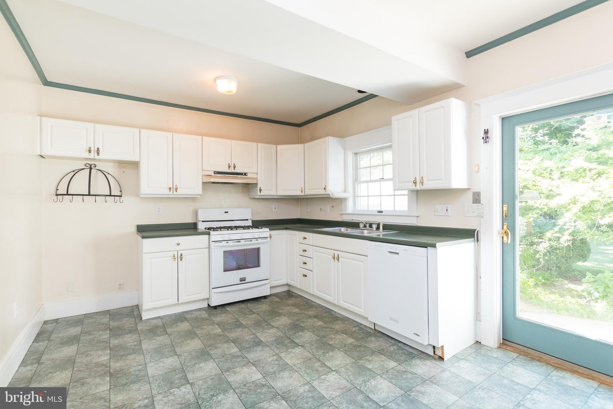 YORK TWP - Residential