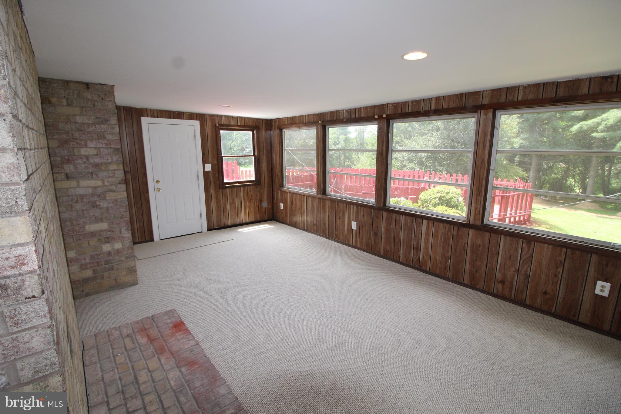 MOORCONES - Residential