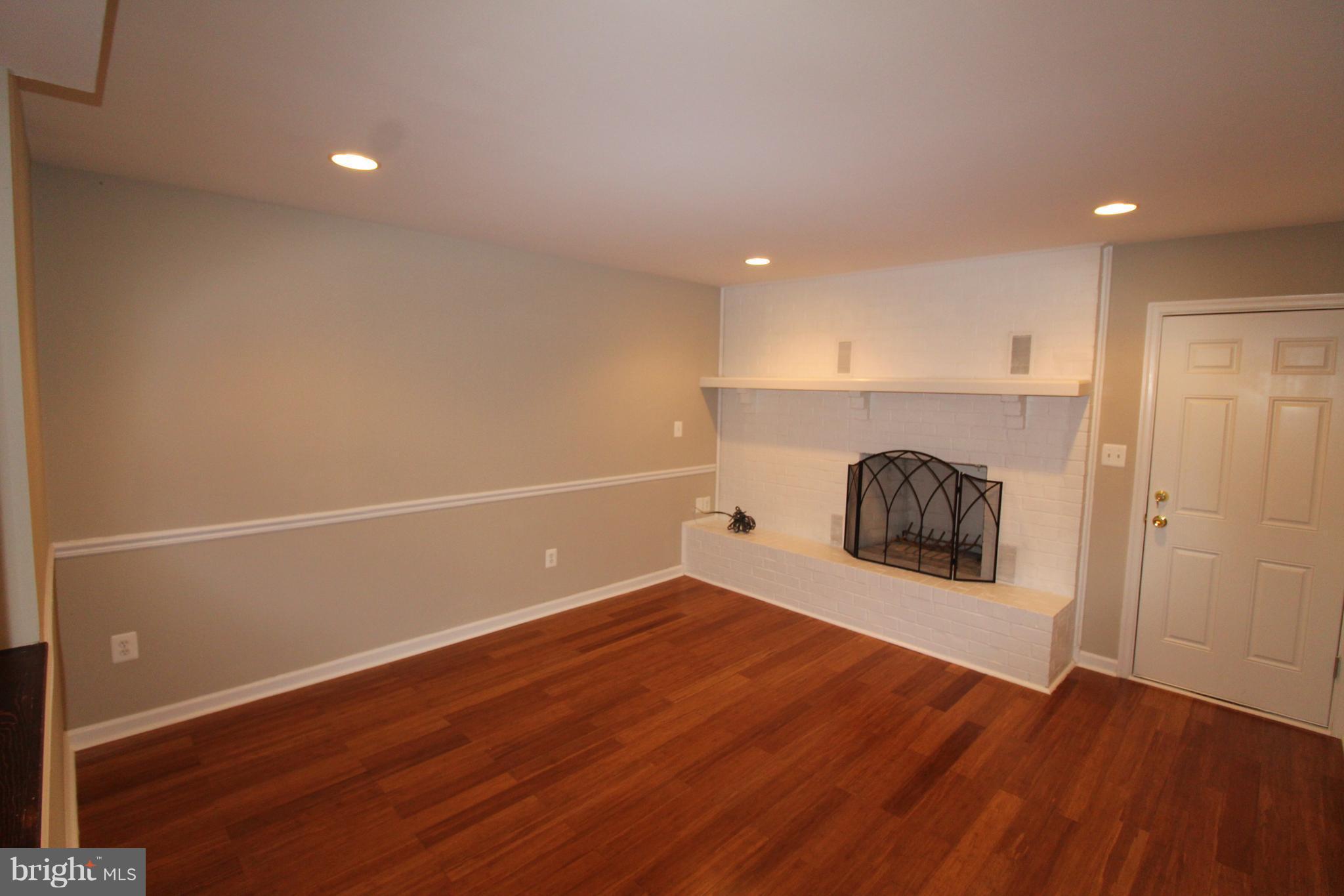 MOORCONES - Residential