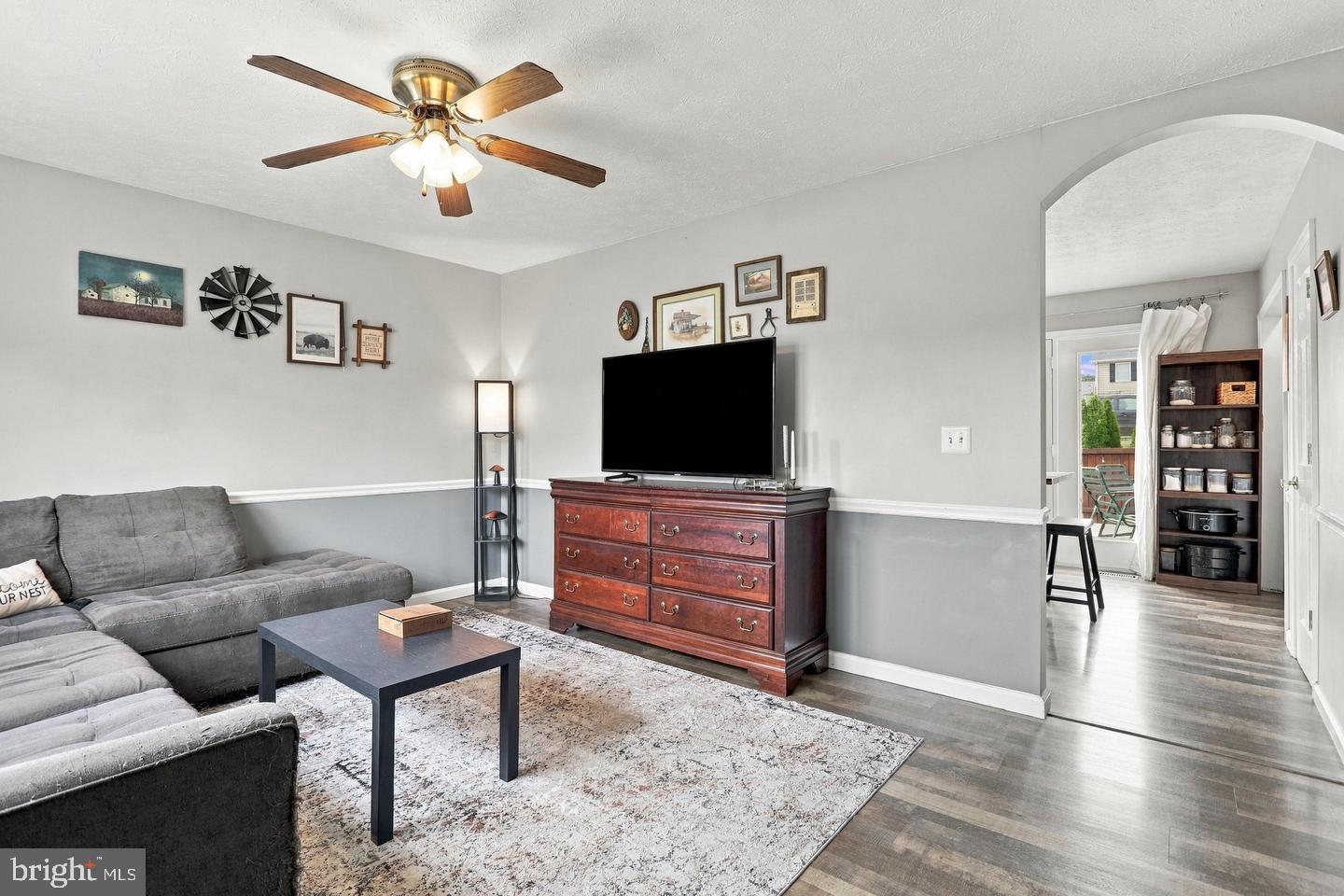 27 SWAYING PINE COURT