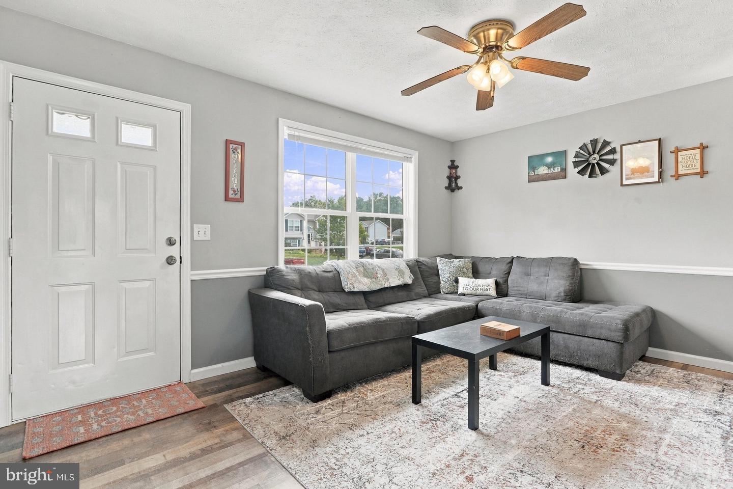 27 SWAYING PINE COURT