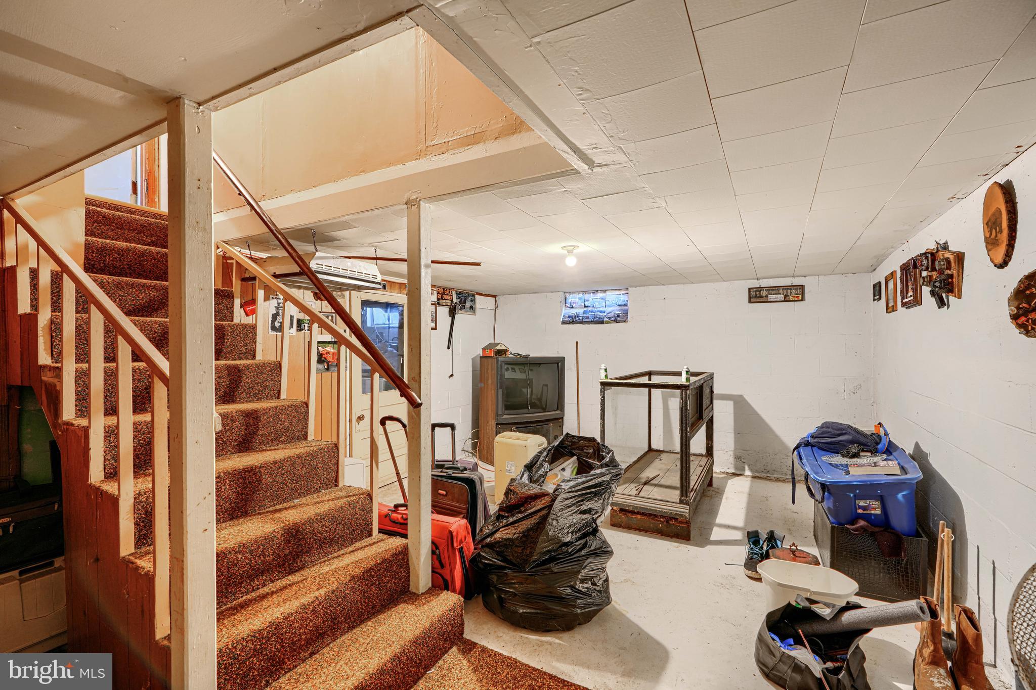 WILLIAMSPORT - Residential