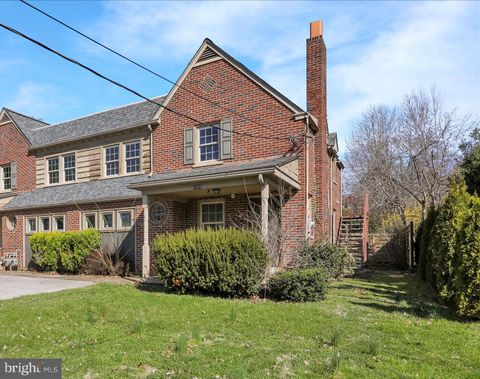 Photo of 1055 Columbia Avenue, LANCASTER, PA 17603 (MLS # PALA2086382)