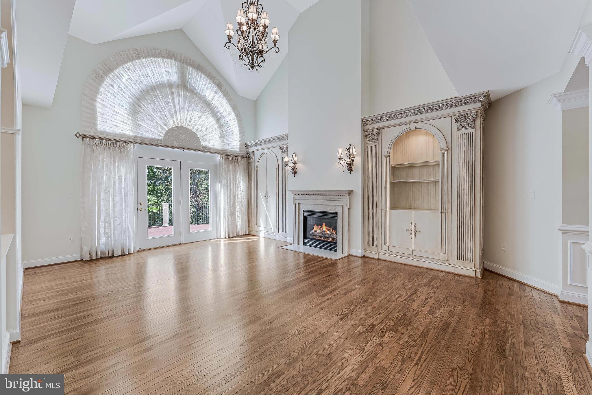 RIVER CREEK - Residential