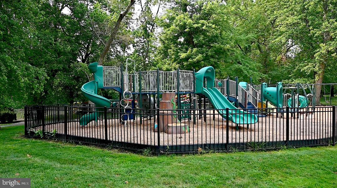 RIVER CREEK - Residential