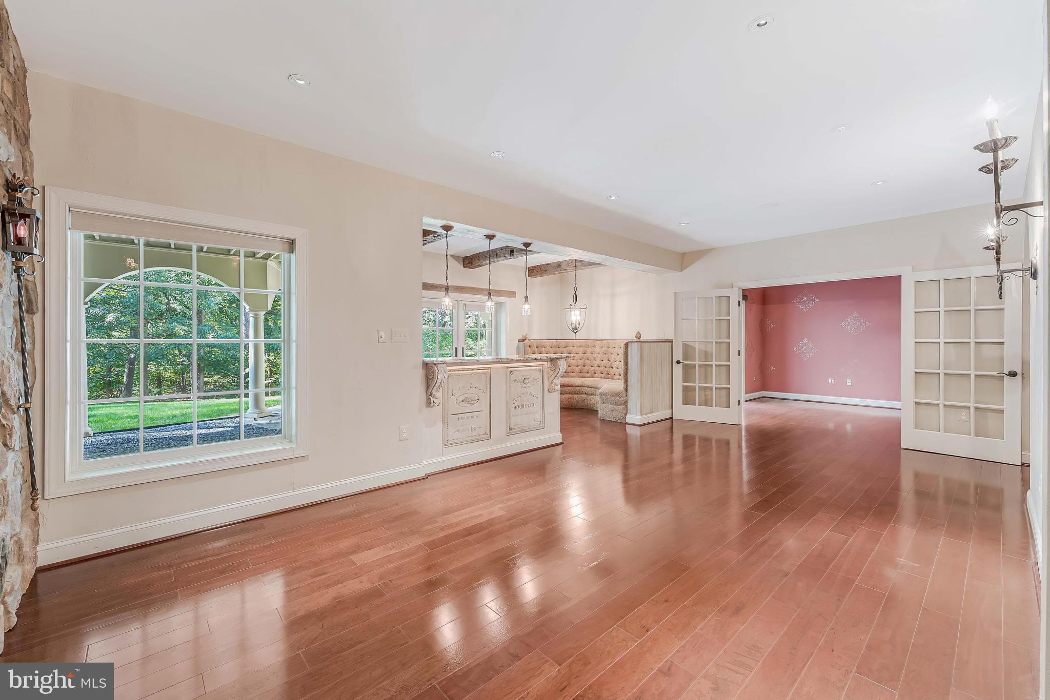 RIVER CREEK - Residential