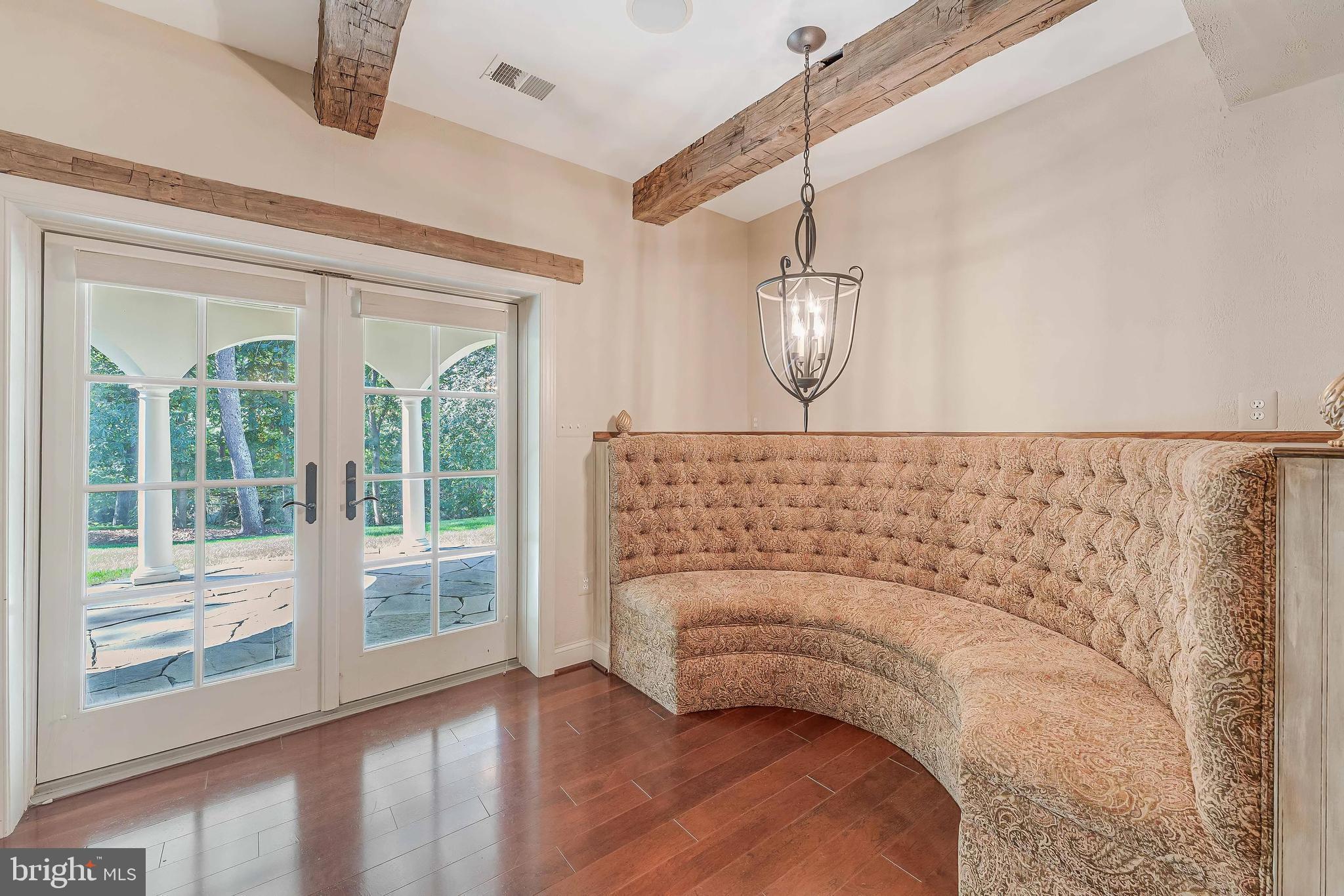 RIVER CREEK - Residential