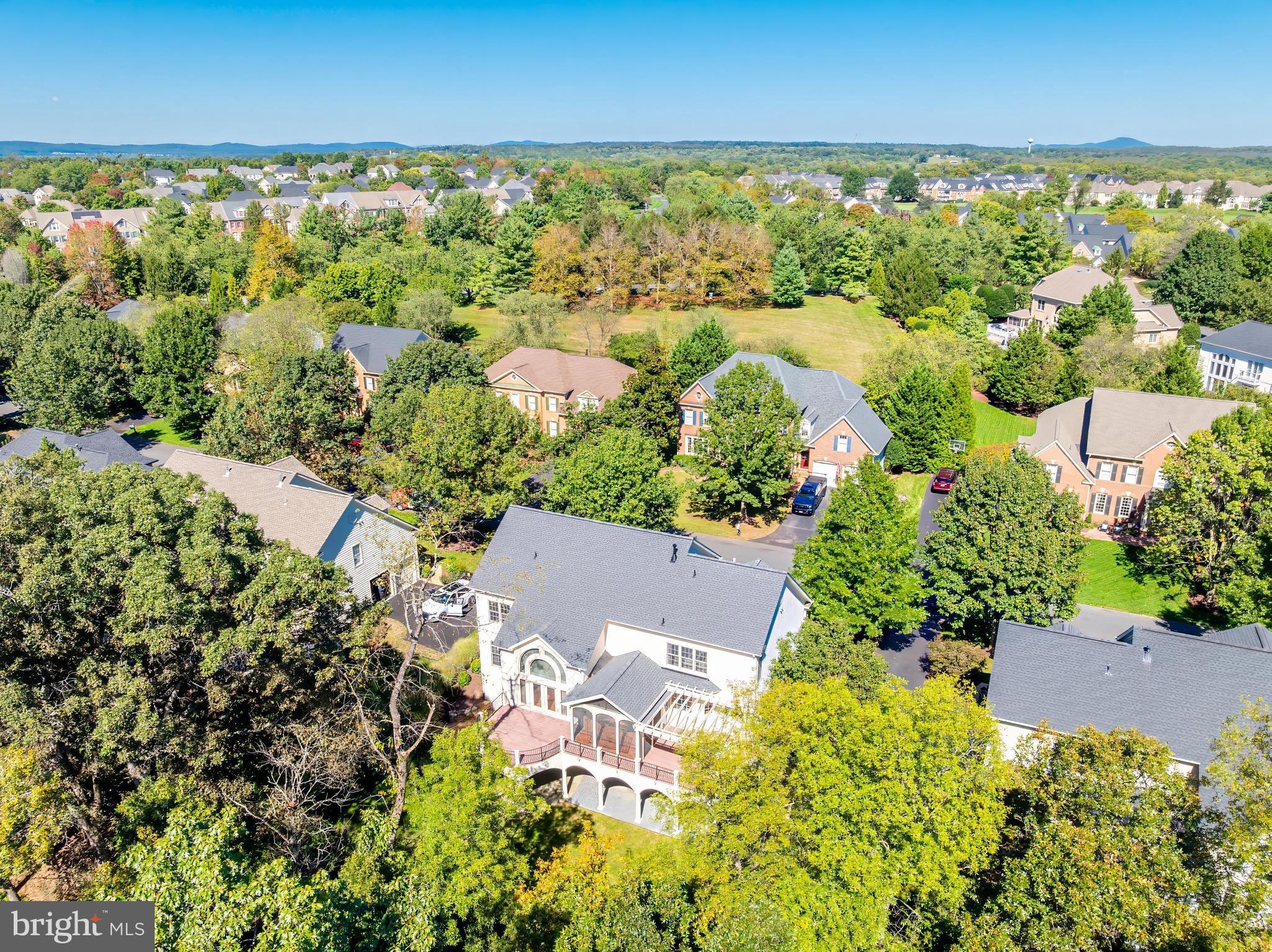 RIVER CREEK - Residential