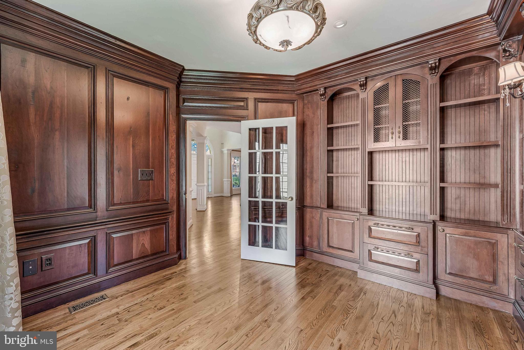 RIVER CREEK - Residential