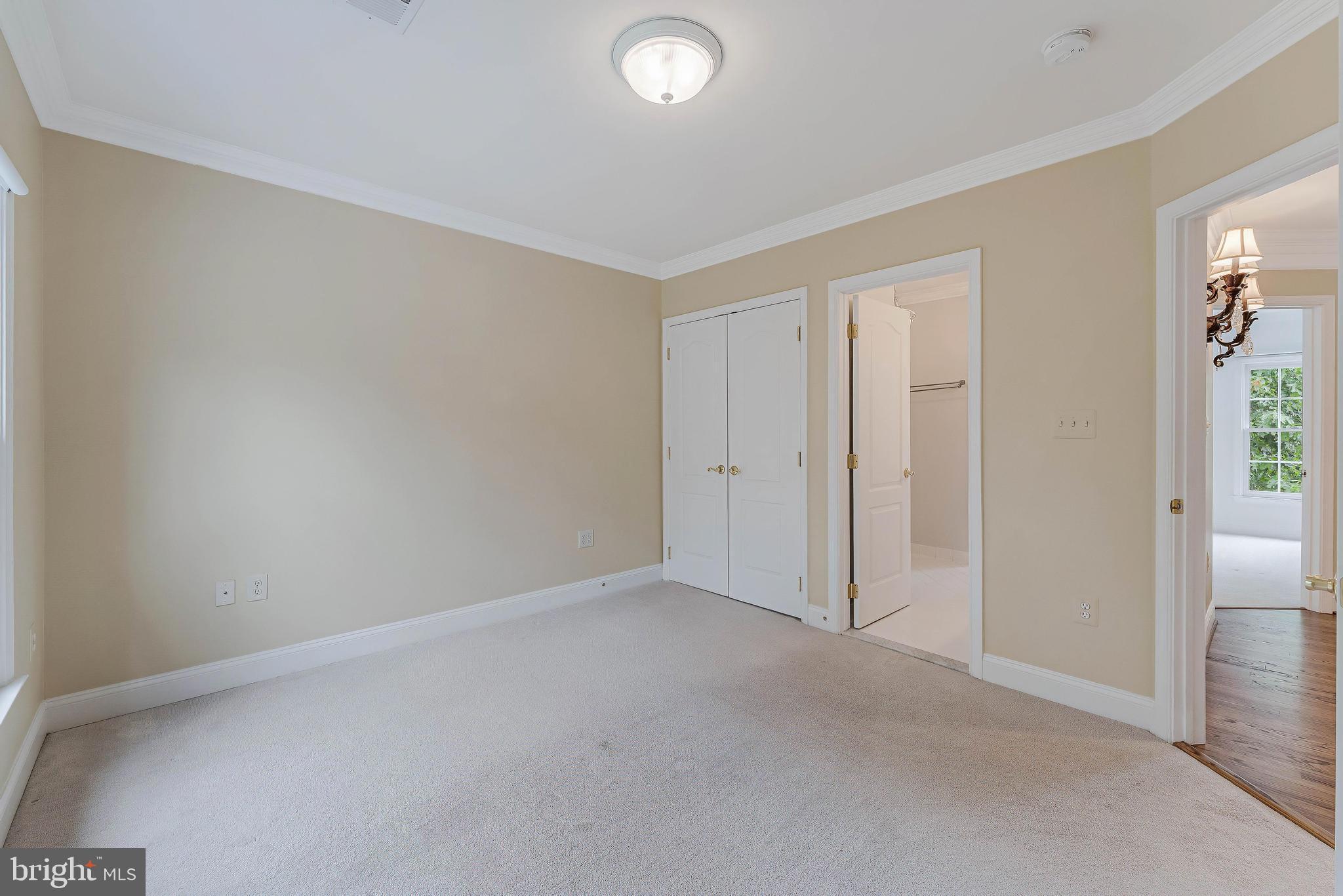 RIVER CREEK - Residential