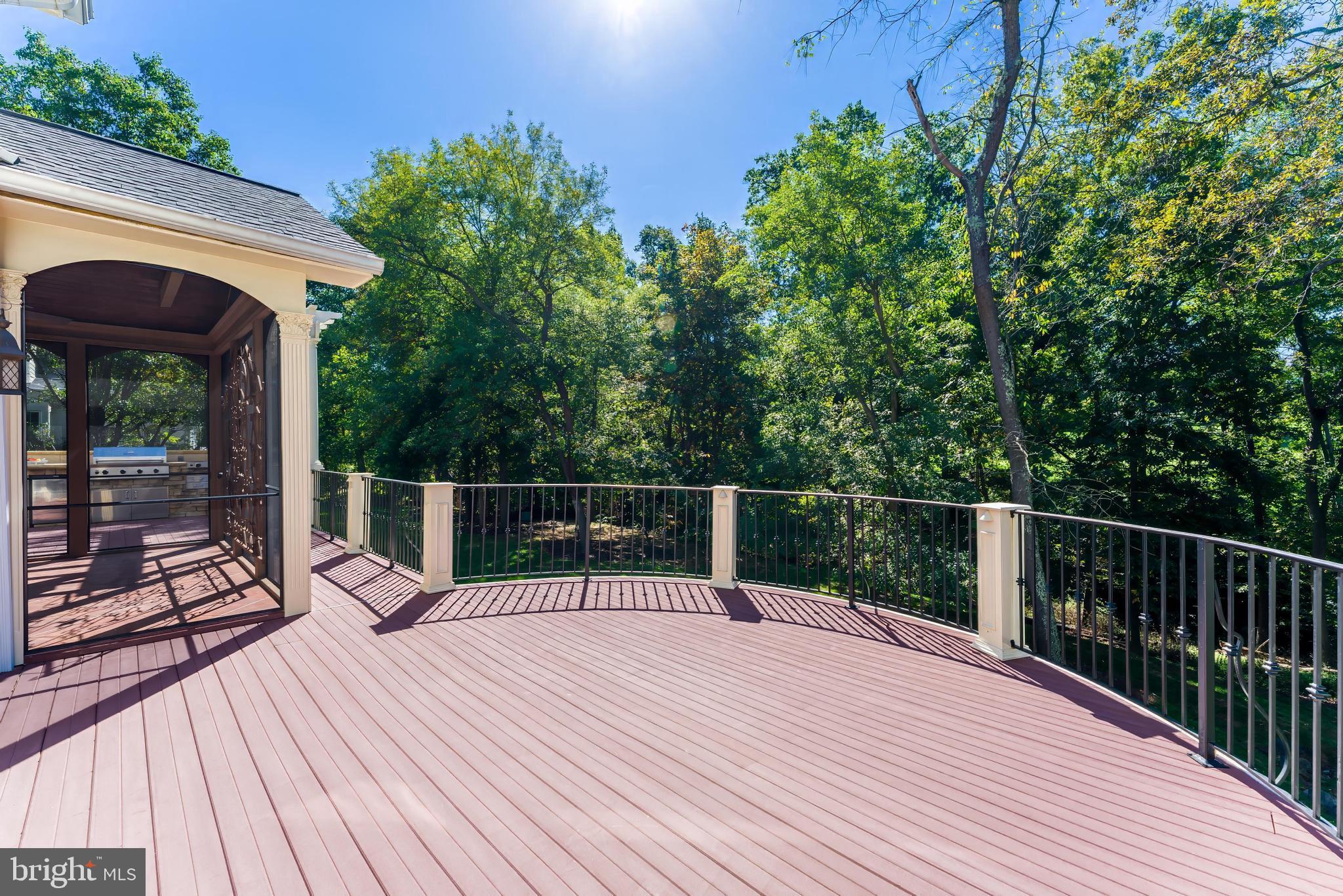 RIVER CREEK - Residential