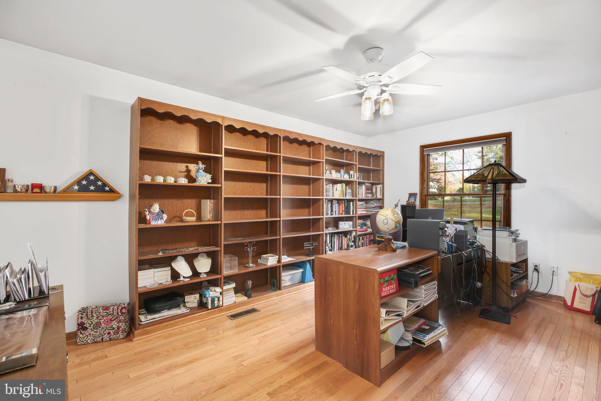 CLAYBURNE WOODS - Residential