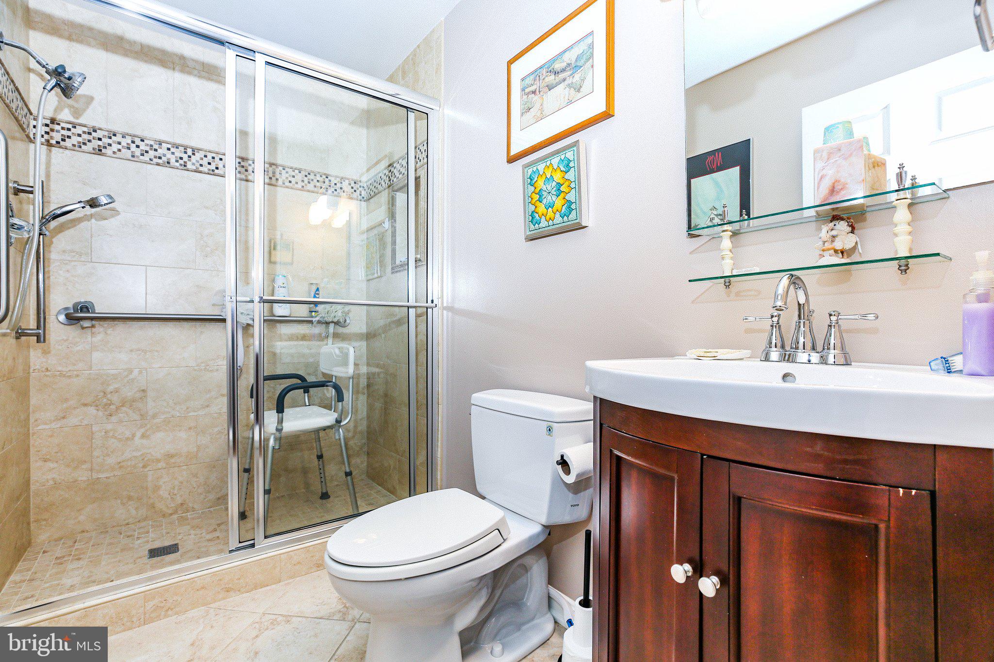 CLAYBURNE WOODS - Residential