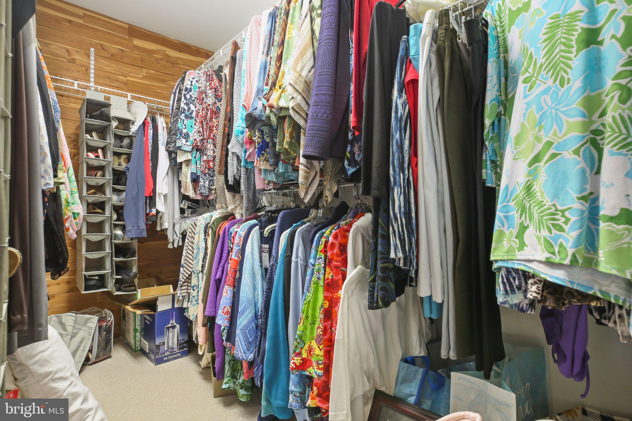 CLAYBURNE WOODS - Residential