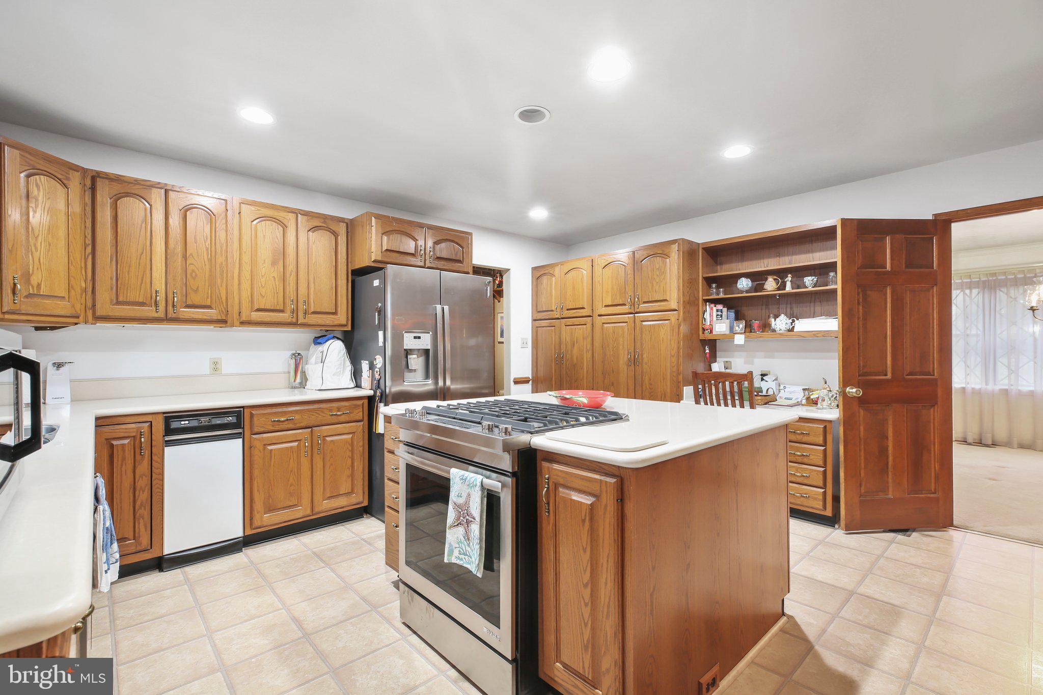 CLAYBURNE WOODS - Residential