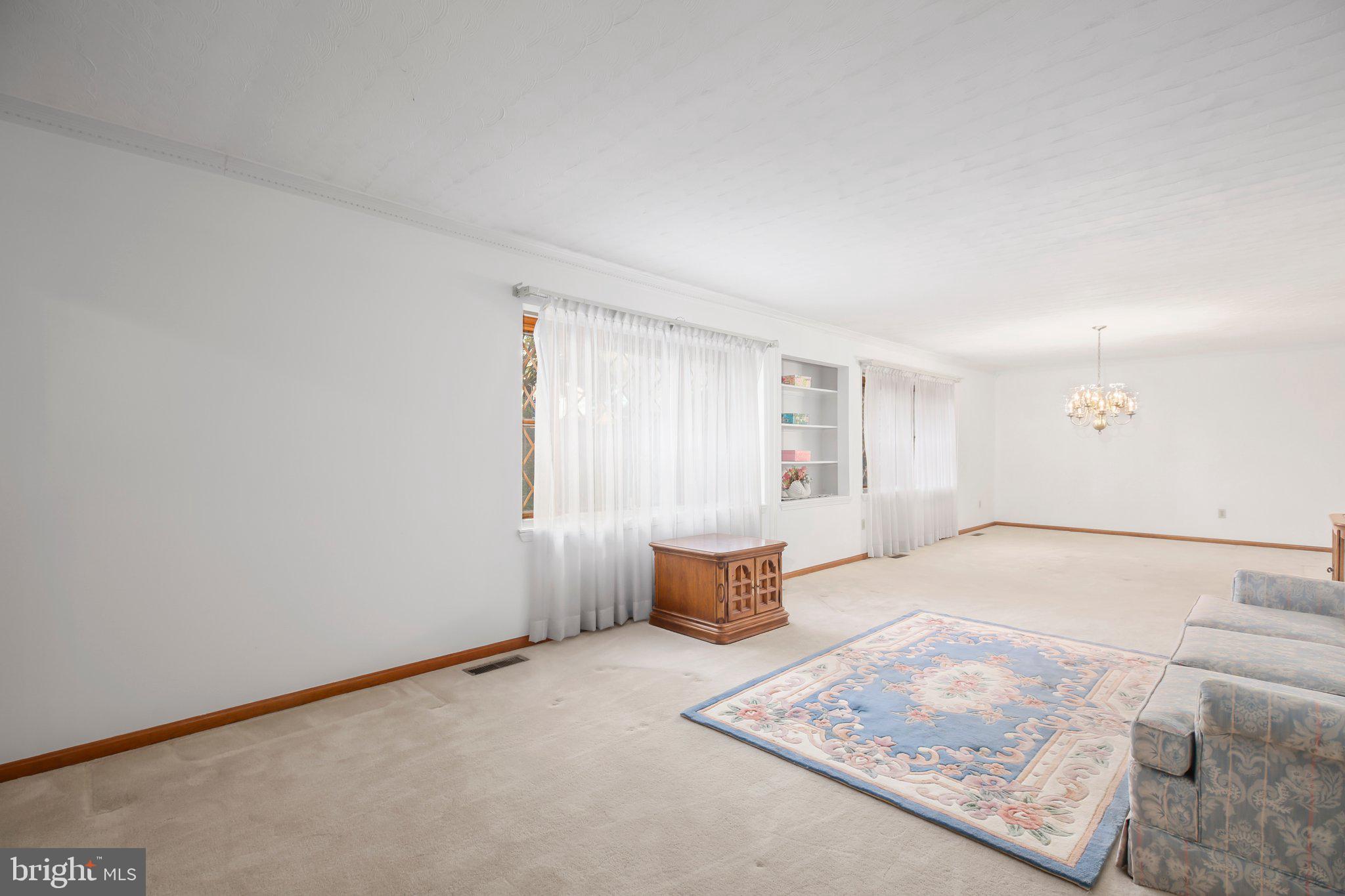 CLAYBURNE WOODS - Residential