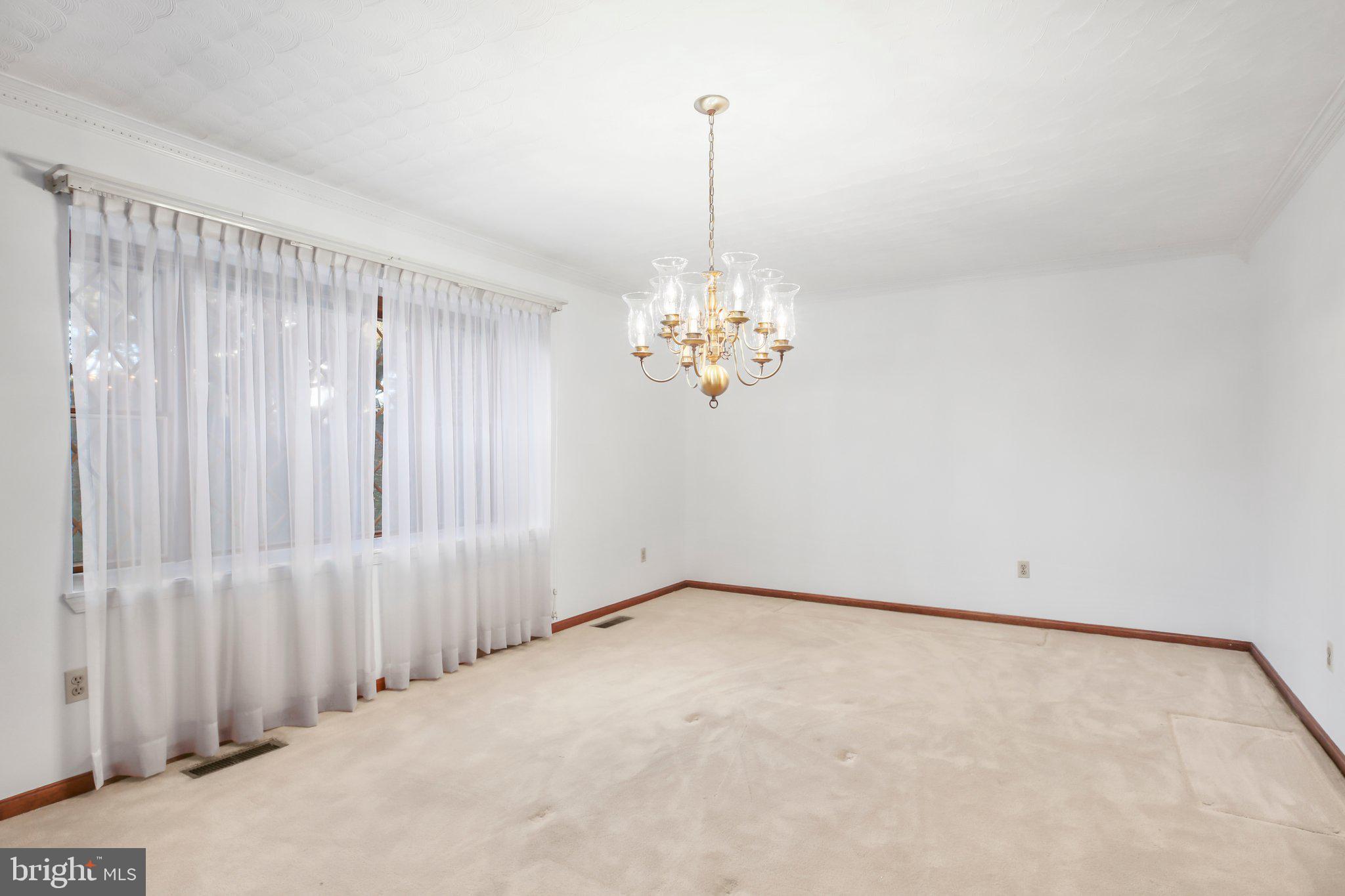 CLAYBURNE WOODS - Residential