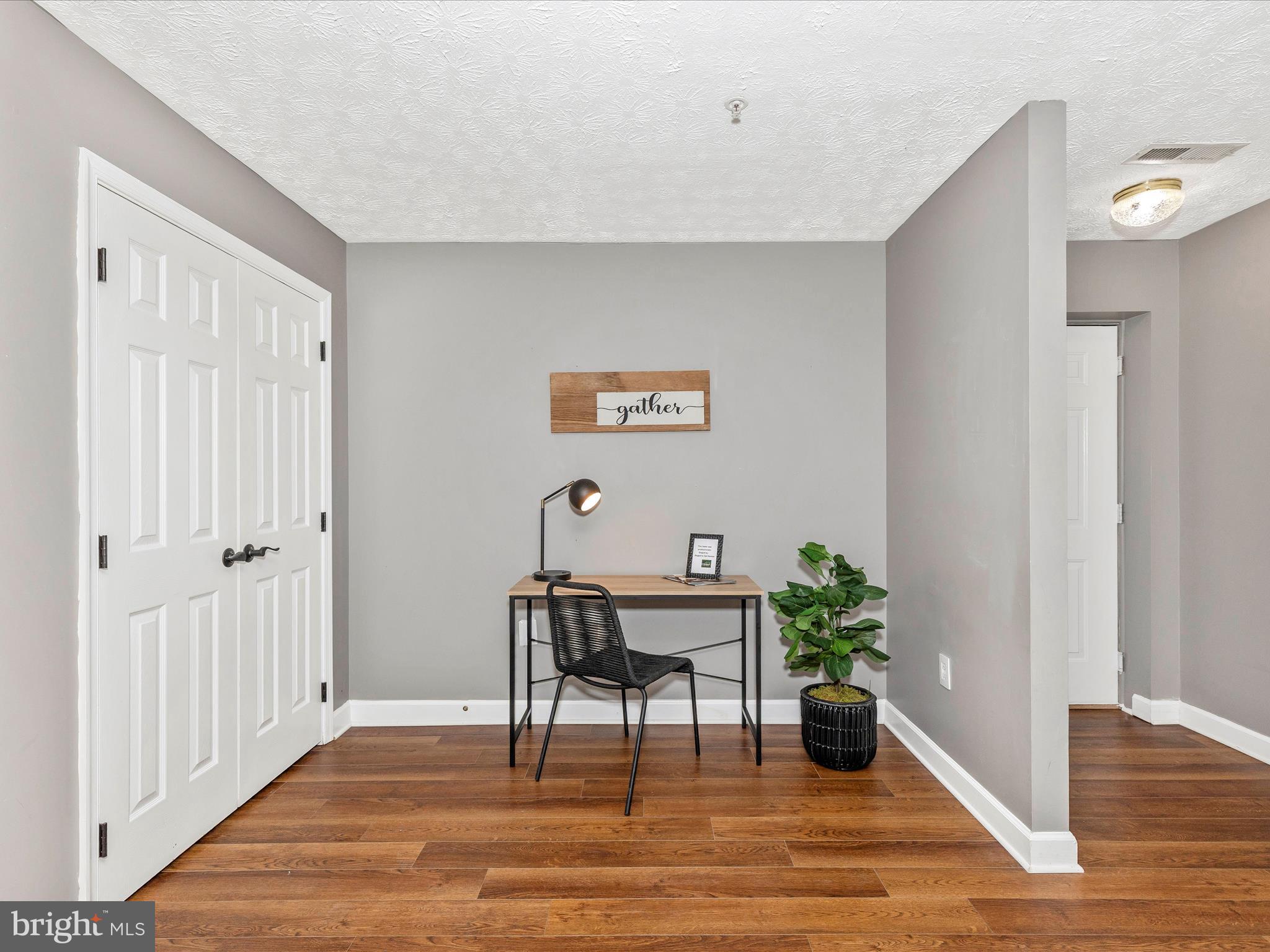 SPRING RIDGE - Residential