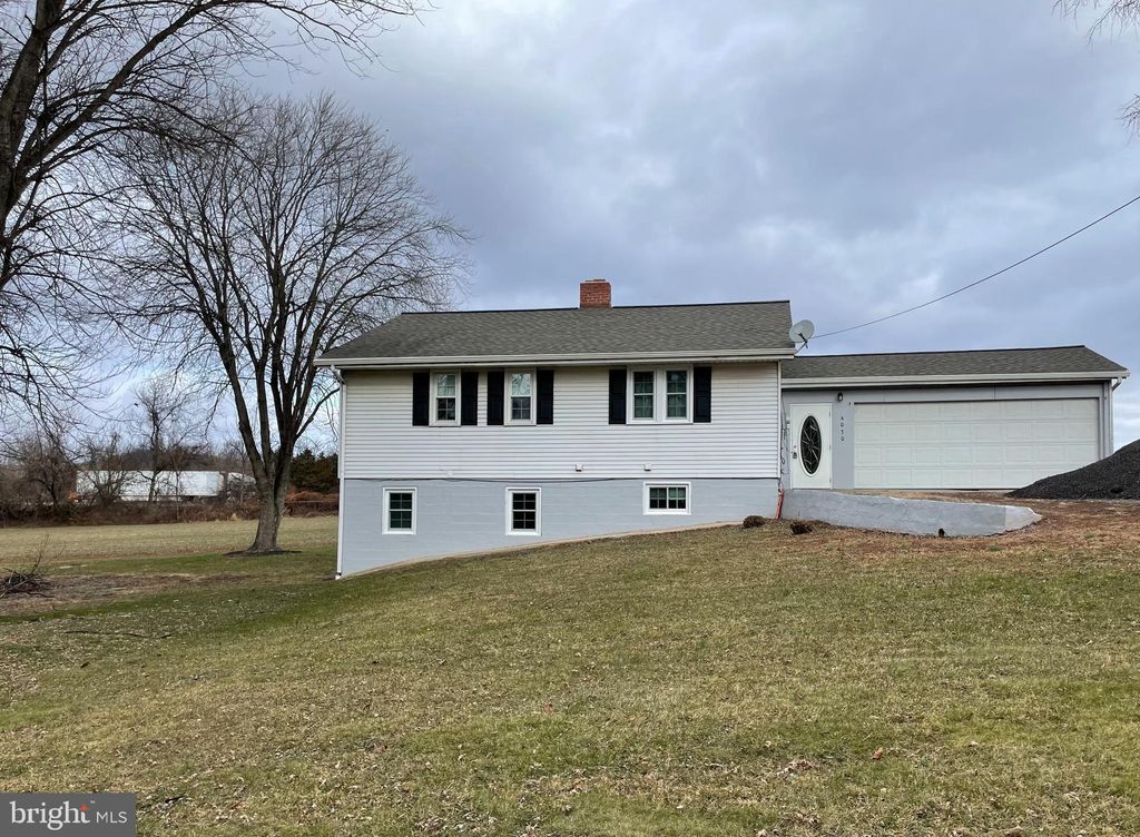 Photo of 4030 Beagle Road, ELIZABETHTOWN, PA 17022 (MLS # PADA2050124)